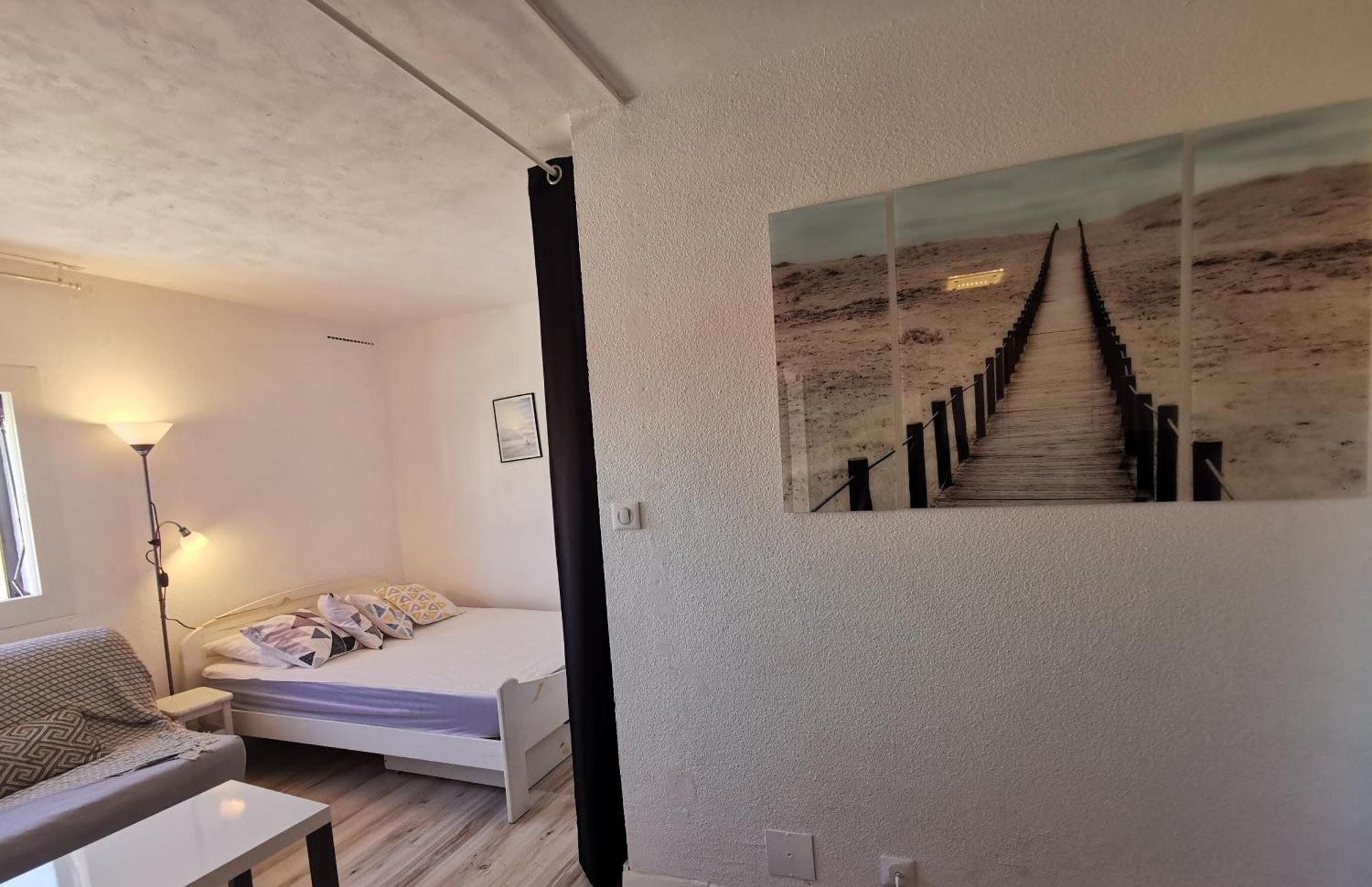 Soleil Levant: Beachfront Cozy Apartment with Direct Beach Access Le Barcares Exterior photo
